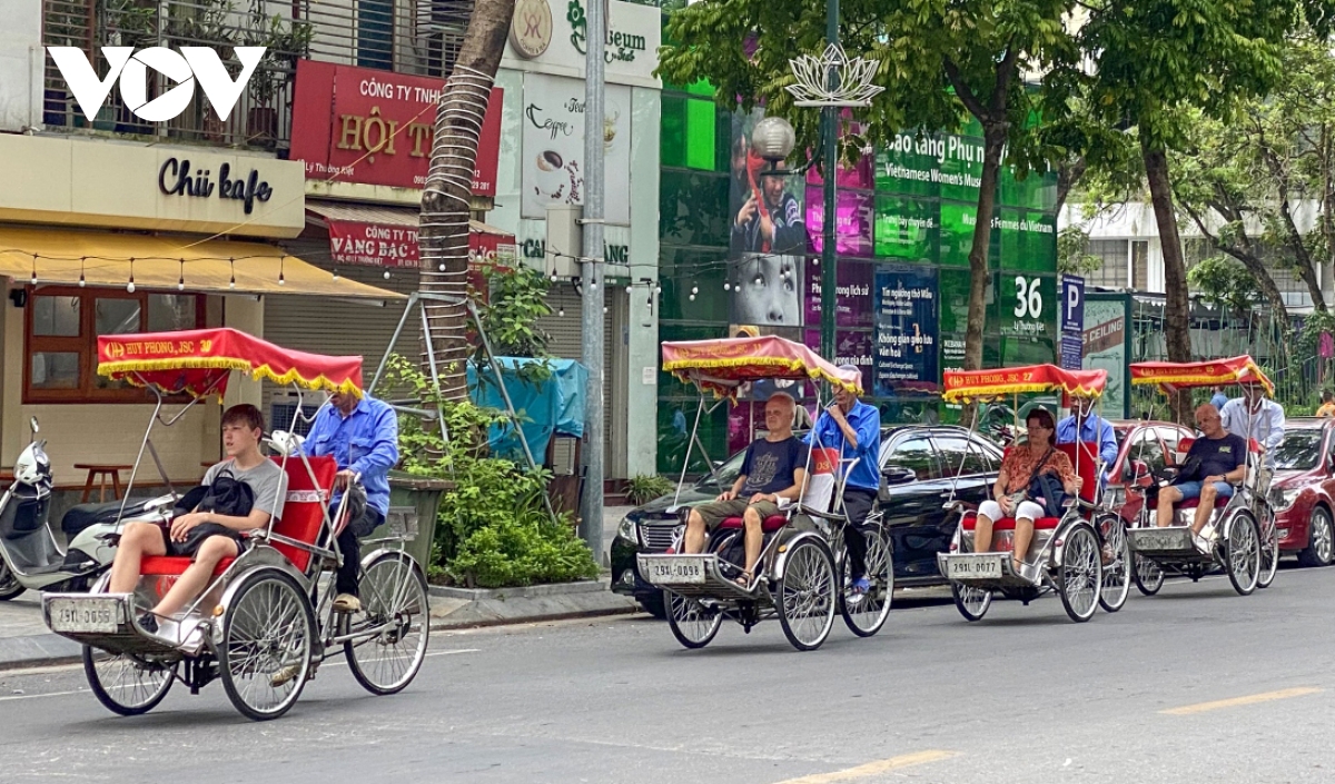 Foreign visitors to Hanoi beat yearly target in just nine months